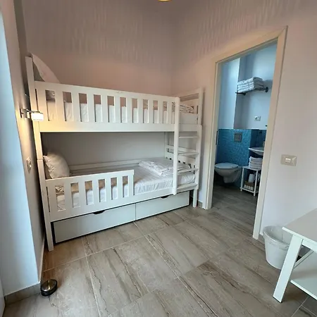 Halta Pescarus Guest house Douazeci si Trei August